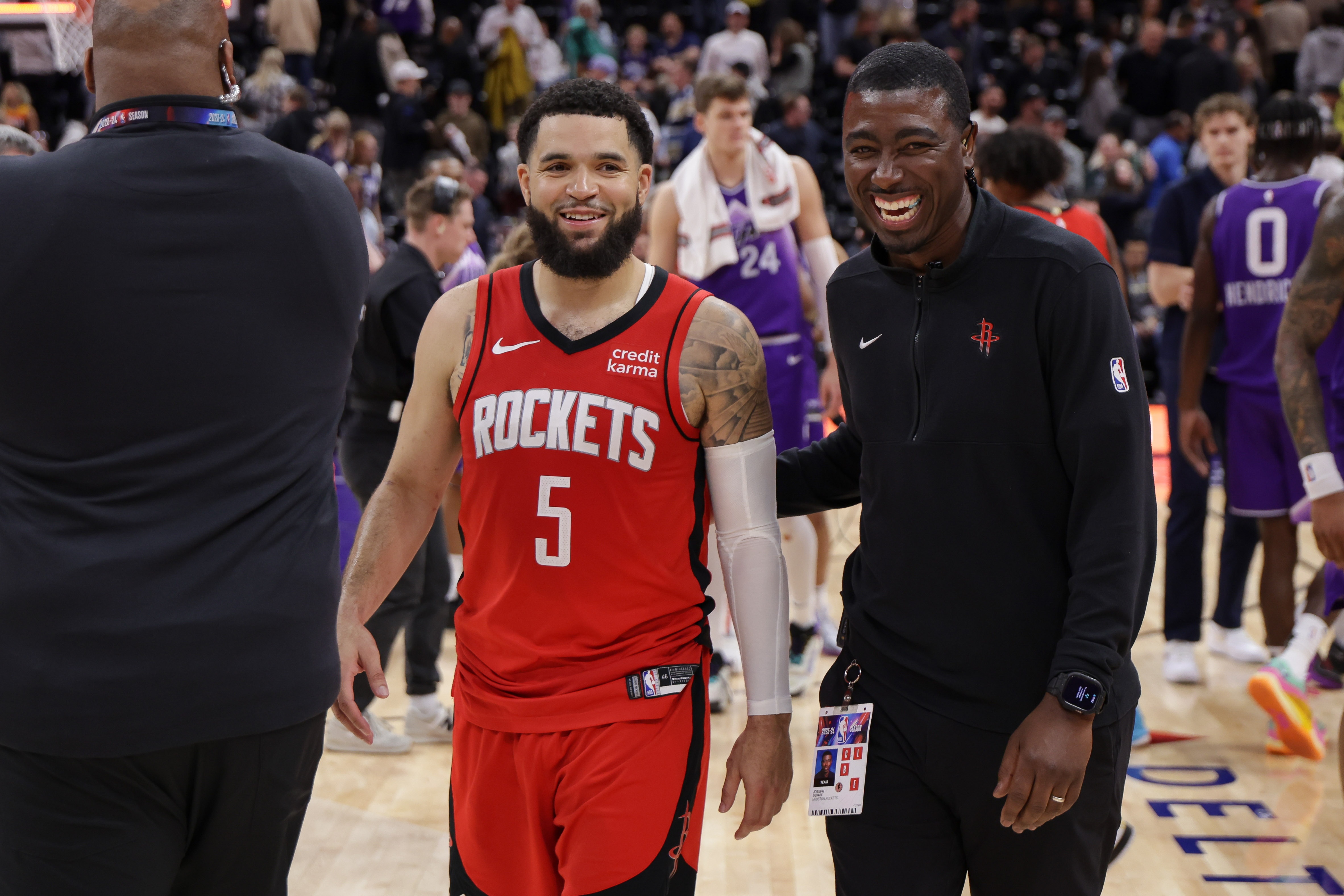 老鹰主帅:球队表现有待提升,需努力训练 老鹰主帅:球队表现有待提升,需努力训练