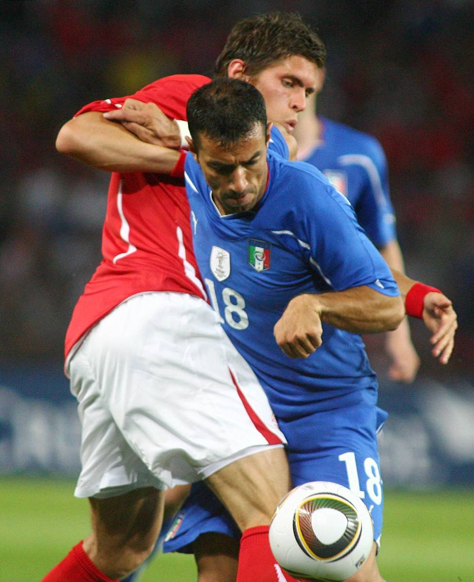 欧洲足球盛事中的强队将会展开一场激烈较量 欧洲足球盛事中的强队将会展开一场激烈较量