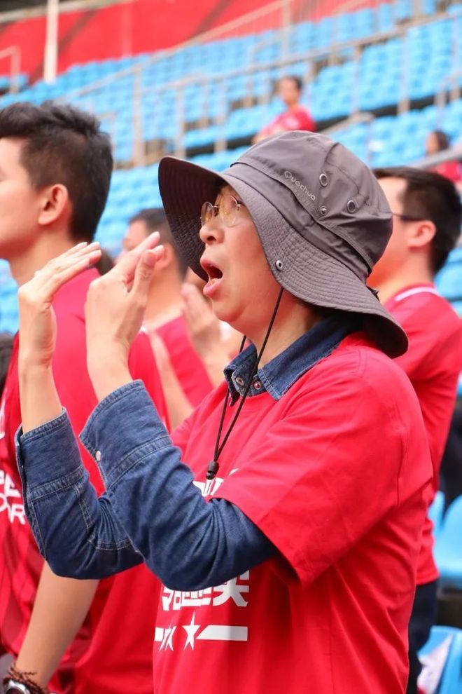 远征比赛对球队成绩影响深远，备战心态稳定