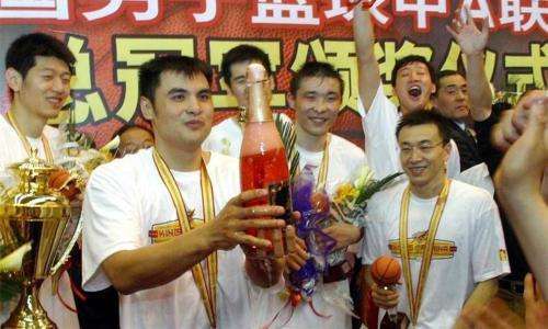 八一男篮主场告捷，稳坐积分榜前列