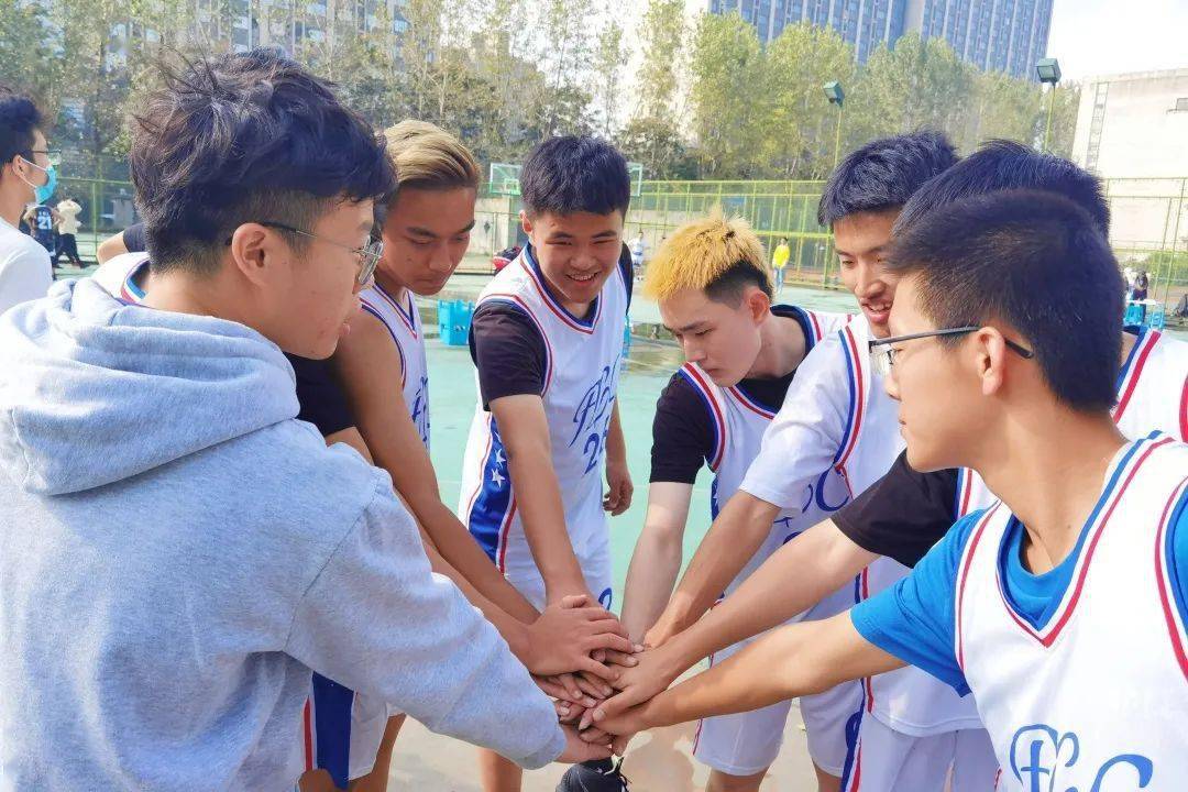 球队海外球迷团队士气高涨，为球队加油打气